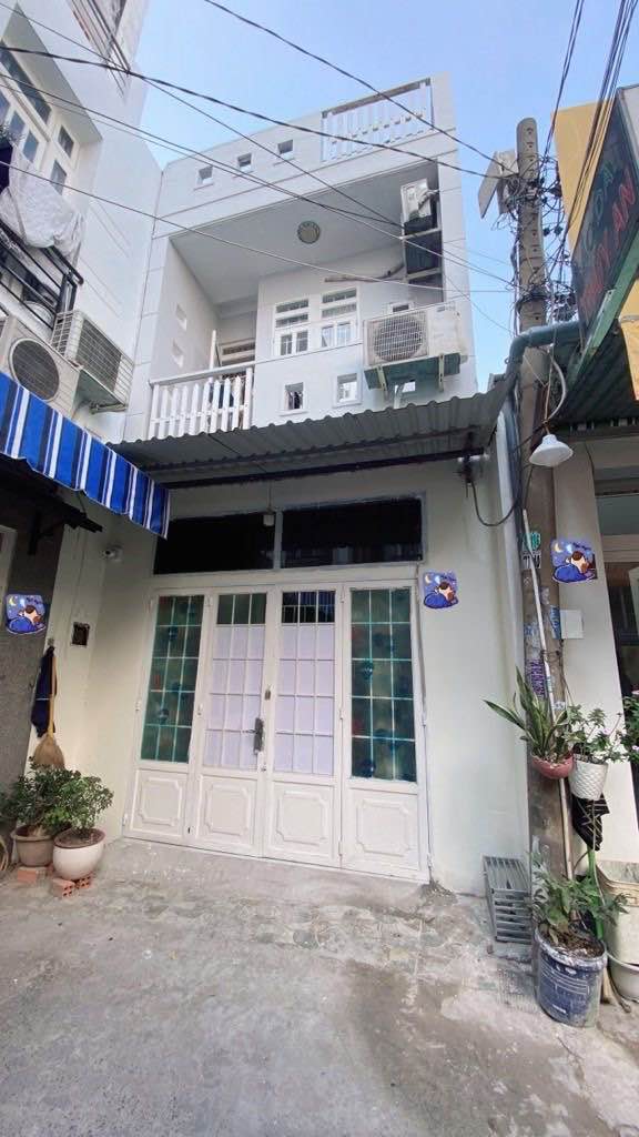 Nhà bán gấp tại Đường Đô Đốc Long, Quận Tân Phú, 76m² chỉ 8 tỷ - Đầu tư sinh lời ngay!
