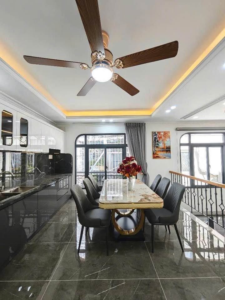 Nhà phố 5 tầng Gò Vấp 49m² giá 7.3 tỷ - Mới xây, Full nội thất!