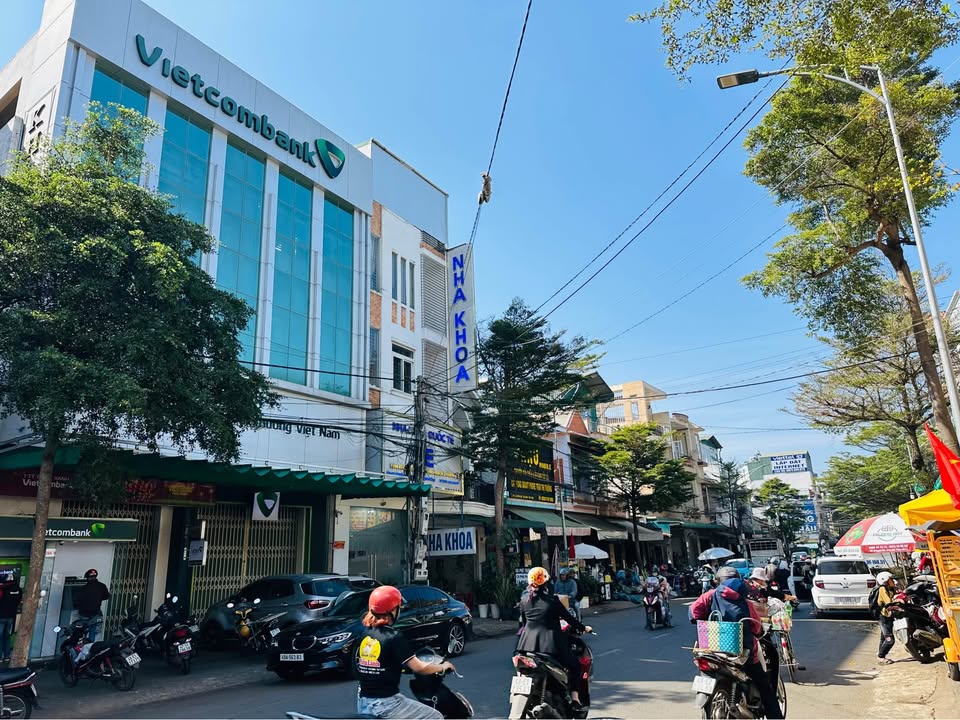 Đất trung tâm chợ Đức Trọng 150m² giá 9.5 tỷ - Đầu tư sinh lợi ngay!