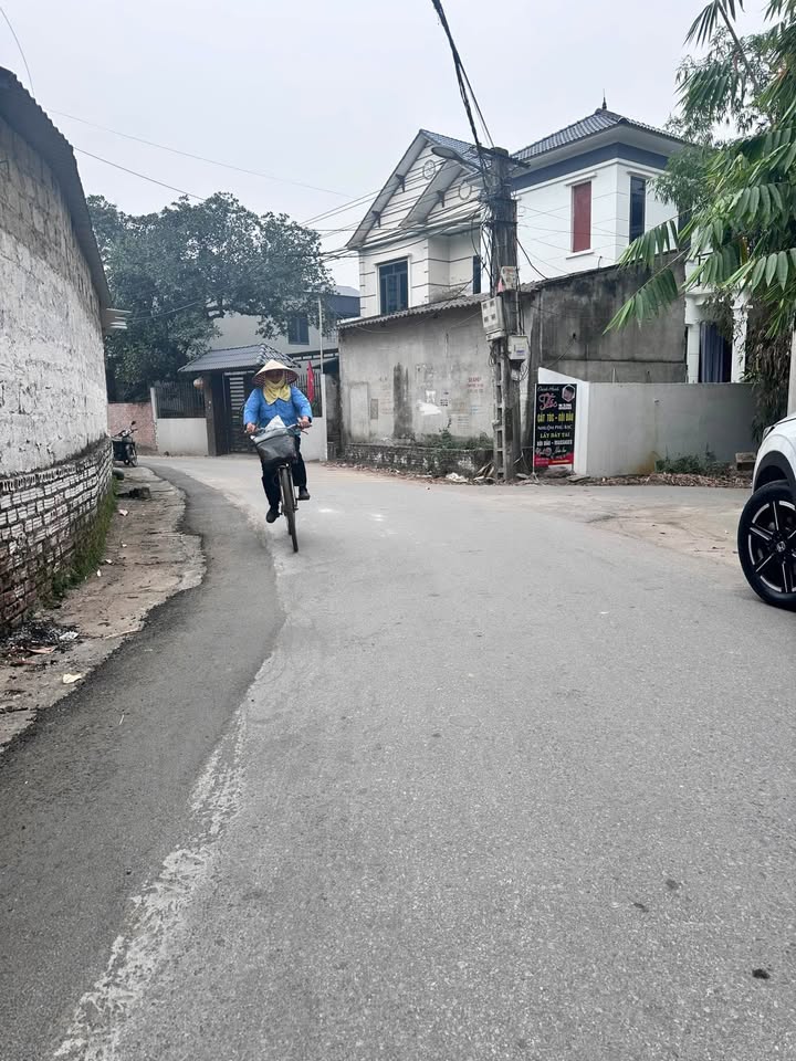 Đất thổ cư tại Thôn Chũng, Xã Quất Lưu, 80m² giá chỉ 1 tỷ - Cơ hội không thể bỏ lỡ!