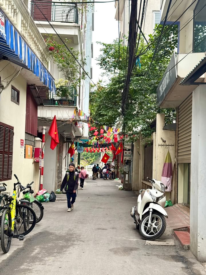 Đất nền Bồ Đề Long Biên 52m² giá 11 tỷ - Gần Hồ, cơ hội đầu tư hiếm có!