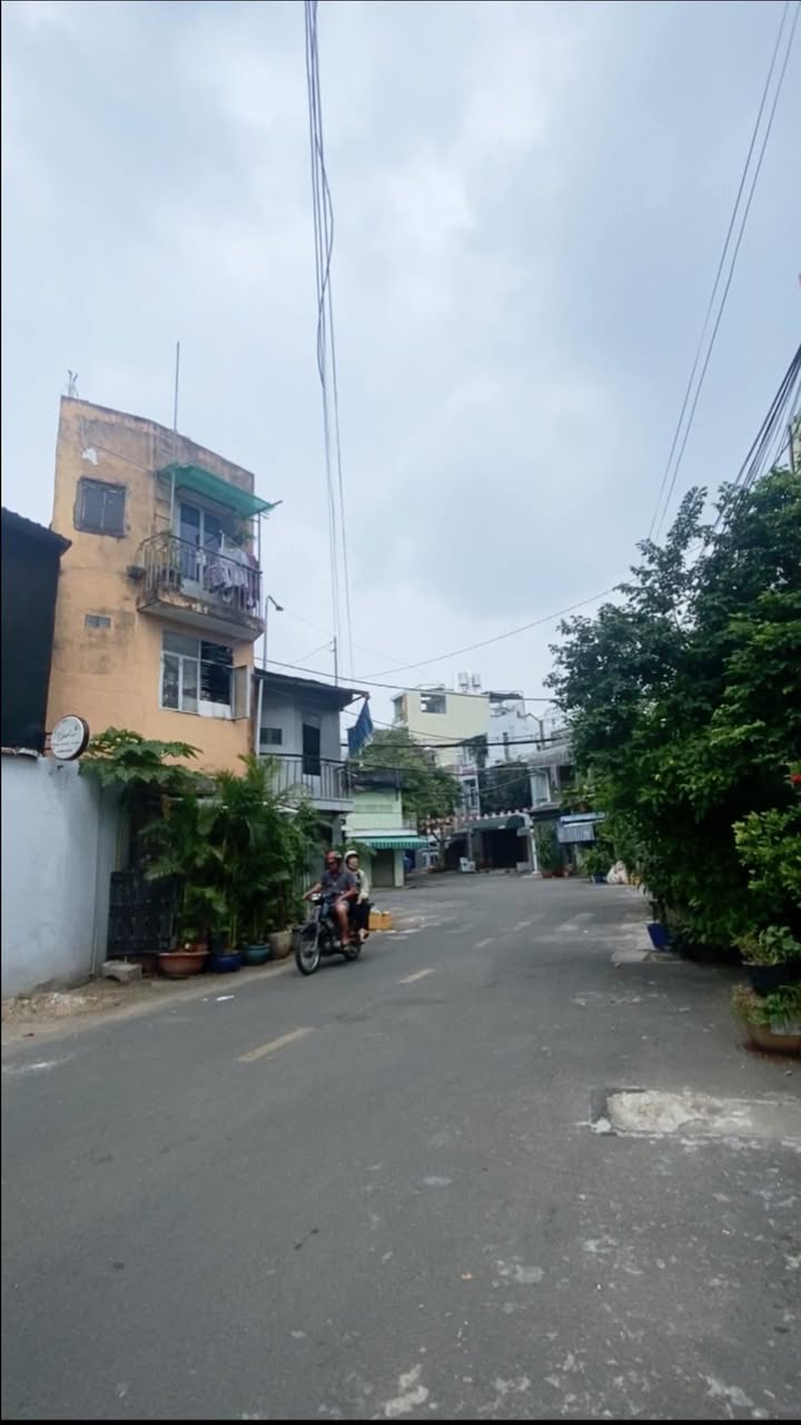 Nhà phố Tân Phú 38m² giá 4,9 tỷ - Hẻm lớn thông thoáng ngay Nguyễn Sơn!