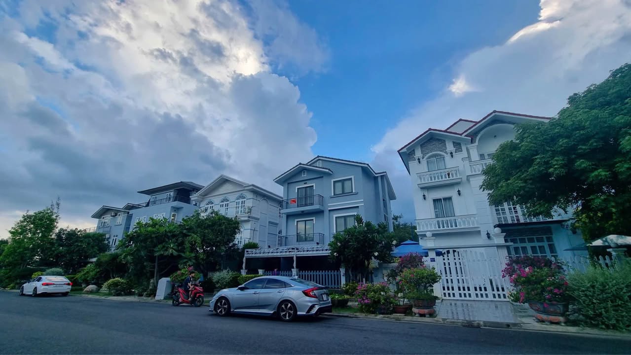 Nhà 3 tầng sát biển An Viên, Nha Trang 216m² giá 25 tỷ - Đầu tư sinh lời hiệu quả!