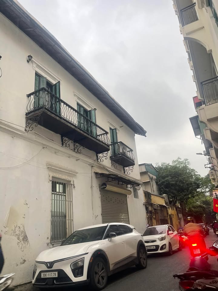 Nhà góc Trần Hưng Đạo, 28m² giá thỏa thuận - Không thể bỏ lỡ!