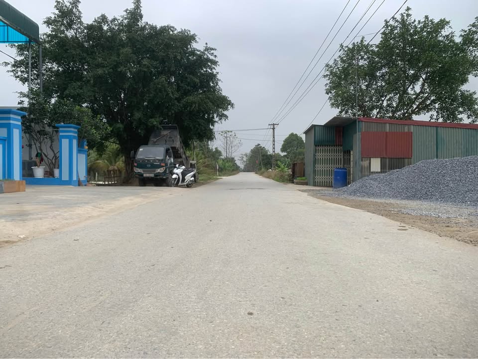 Đất nền Thổ Phụ, Vĩnh Tiến 120m² giá chỉ 900 triệu - View hồ thoáng mát!