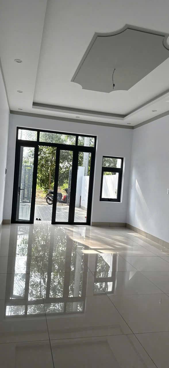 Nhà 3 phòng ngủ tại Ấp 4, Xã Sông Trầu, 106m² giá 1.1 tỷ - Sổ đỏ chính chủ!