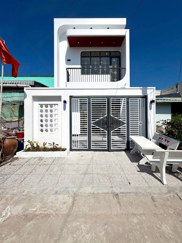 Nhà mới hoàn thiện KDC Vĩnh Lợi, Châu Đốc 80m² giá 1.88 tỷ - Cơ hội sở hữu ngay!