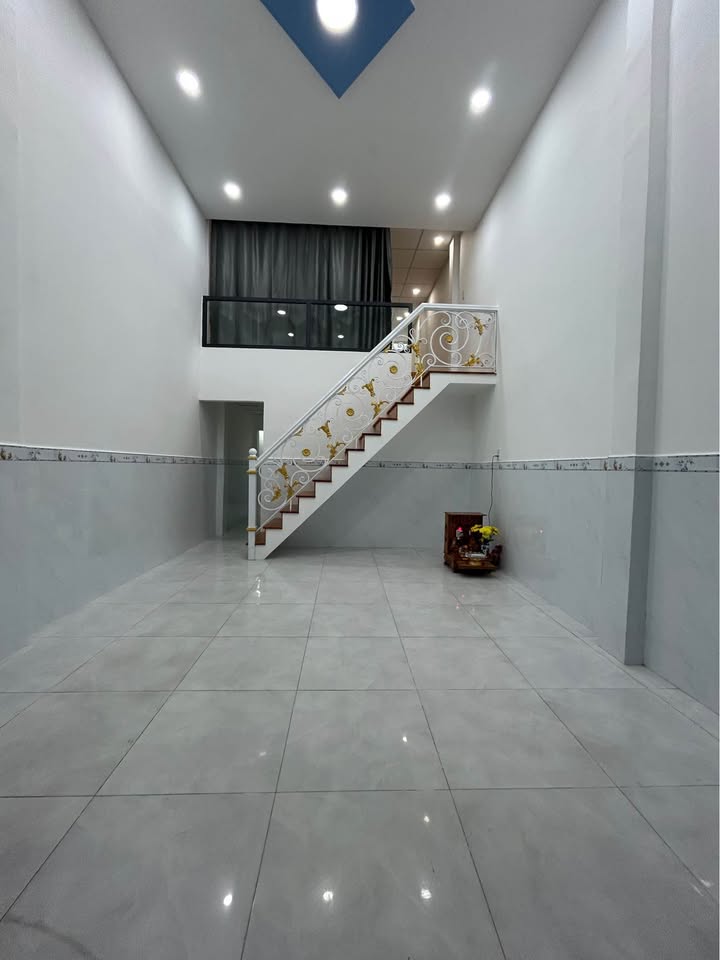 Nhà bán Ấp 4, Xã Vĩnh Lộc B, Huyện Bình Chánh 48m² giá 1.7 tỷ - Đúc lửng, sổ hồng rõ ràng!