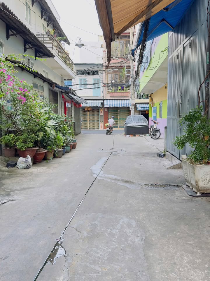 Nhà riêng Quận 11, Hàn Hải Nguyên, 39m² giá 6 tỷ - Vị trí trung tâm, tiện ích đầy đủ!