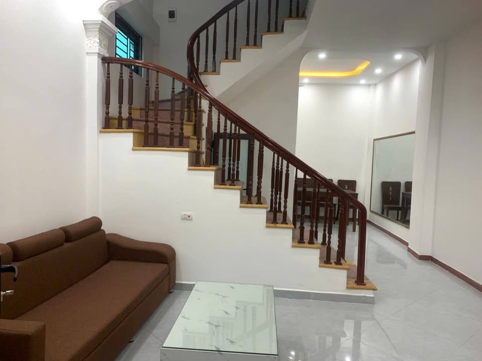 Nhà lô góc 3 tầng Vạn Phúc, Hà Nội 40m² giá 4 tỷ - Ô tô đỗ cửa!