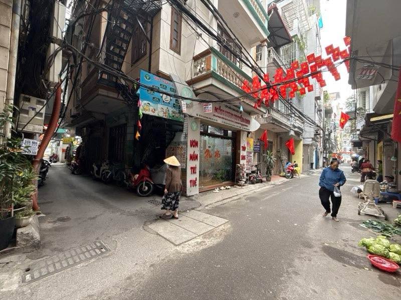 Nhà xây mới 6 tầng tại Hồng Hà, Tây Hồ 44m² giá 10 tỷ - Sẵn sàng vào ở ngay!