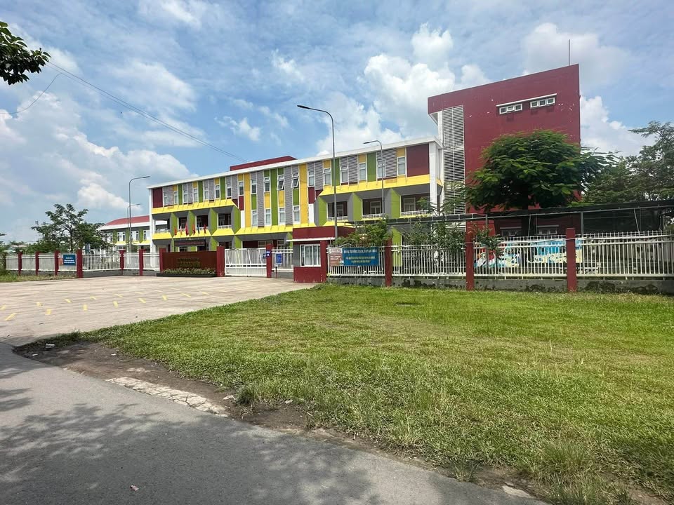 Đất 2 mặt tiền sông Vàm Thuật, Thạnh Xuân, Q12 - Diện tích 930m², giá chỉ 10 tỷ!