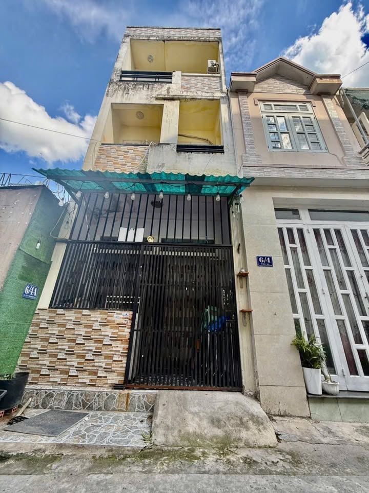 Bán gấp FrontHouse tại Tân Chánh Hiệp, Quận 12, 28m² giá chỉ 3.29 tỷ - Hướng Tây Bắc