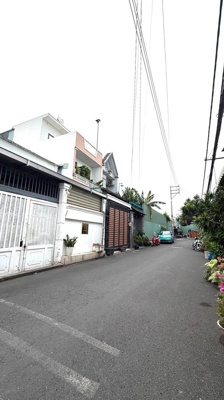 Nhà đúc lửng đường HT13 Tân Thới Hiệp 68m² giá 2.45 tỷ - Vị trí đẹp, pháp lý đầy đủ!