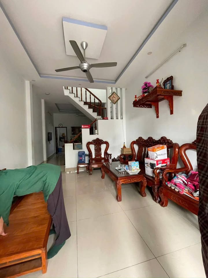 Nhà riêng Tô Ký, Hóc Môn 56m² giá 3.98 tỷ - Sổ hồng riêng, vào ở liền!