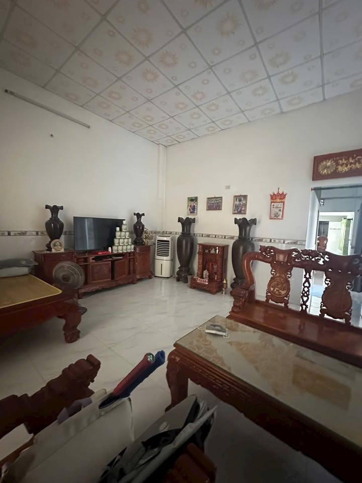 Nhà riêng 150m² tại Trảng Dài - Giá 3.099 tỷ - Sổ riêng, gần chợ Phú Thọ!