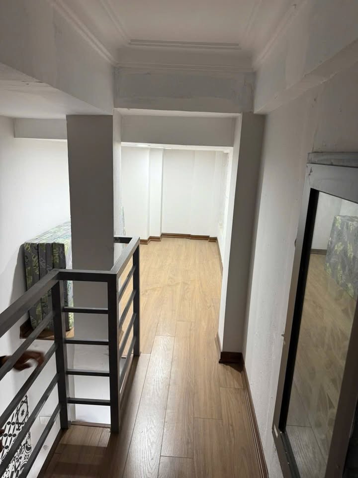 Phòng cho thuê chính chủ tại Đội Cấn, 1 phòng ngủ, giá 5.5 triệu - Sẵn sàng vào ở ngay!