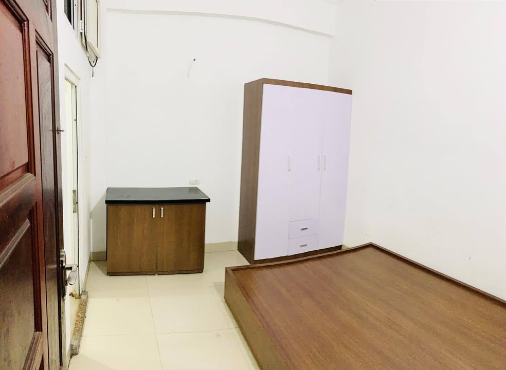 Cho thuê phòng studio tại 237 Hồng Hà, Hoàn Kiếm, 28m² chỉ 3 triệu/tháng - Tiện nghi đầy đủ!