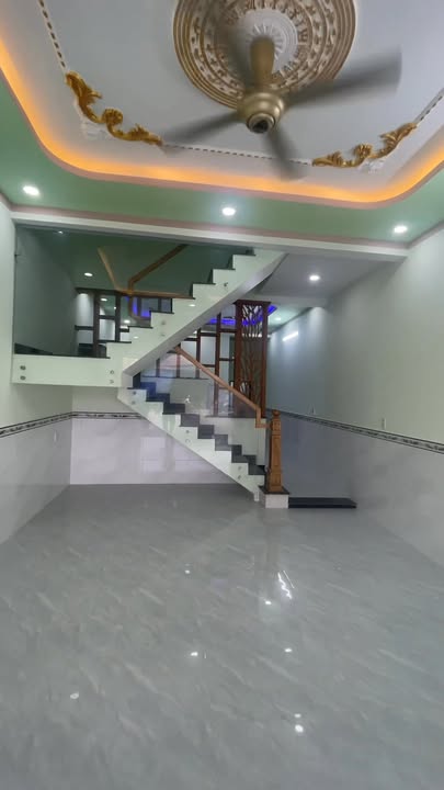 Nhà mặt tiền đường nhựa Tân Đông Hiệp 102m² giá 6.7 tỷ - Kinh doanh sầm uất!