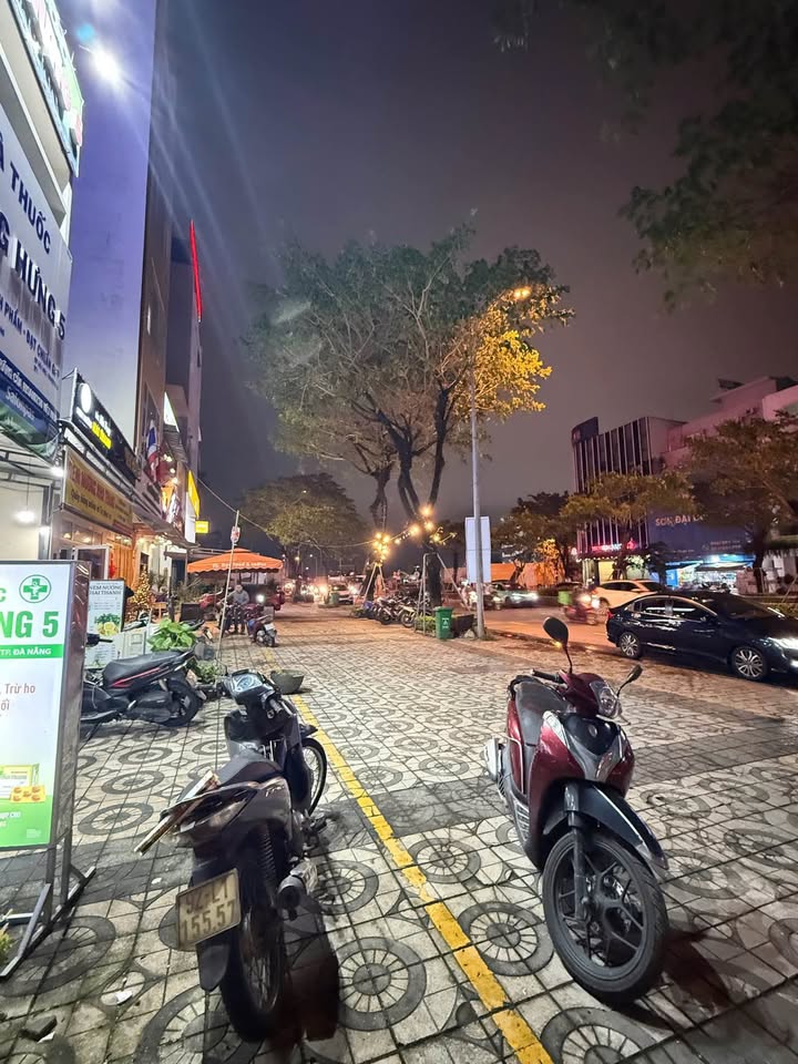 Bán nhà mặt tiền đường Lớn 10m5 Tiểu La, Đà Nẵng 180m² - Đầu tư sinh lời ngay!