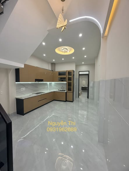 Nhà 3 tầng Phường Lý Thái Tổ 70m² giá 6 tỷ - Không thể bỏ lỡ!