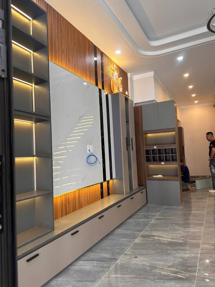 Nhà phố Pleiku 76m² giá 2.19 tỷ - Thiết kế hiện đại, đầy đủ tiện nghi!