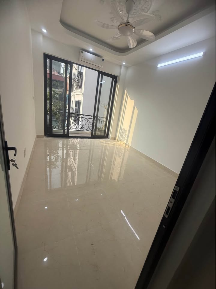 Nhà phố Vĩnh Hưng 43m² 10 tỷ - Mặt tiền kinh doanh