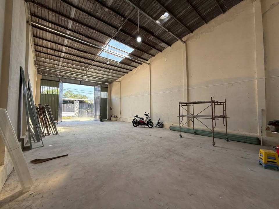 Nhà cấp 4 Xuân Thới Thượng Hóc Môn 152m² giá 6.1 tỷ - Kinh doanh sầm uất!