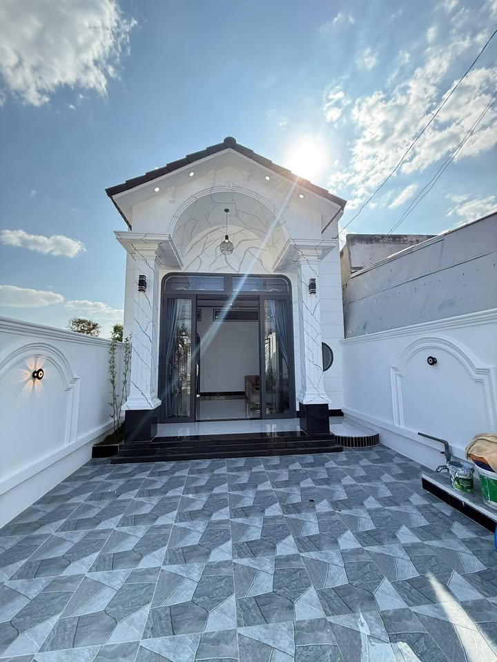 Nhà mái Thái 155m² tại Trường Phước, Tây Ninh chỉ 1.95 tỷ - Sẵn sàng vào ở!