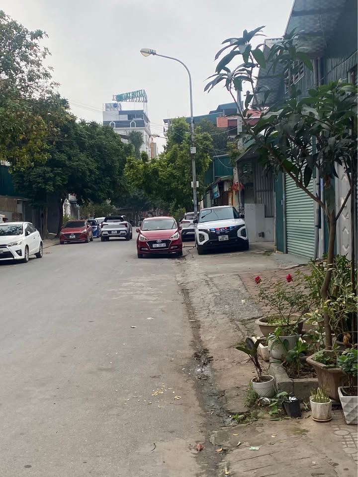 Đất mặt phố Gia Lâm 136m² giá thỏa thuận - Lô góc đắc địa kinh doanh tốt!