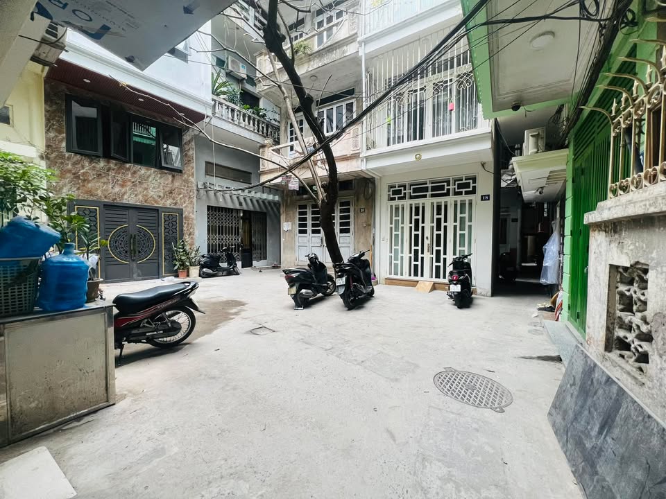 Nhà 5 tầng Bạch Mai - Phố Huế 23m² giá thỏa thuận - Không gian thoáng đãng