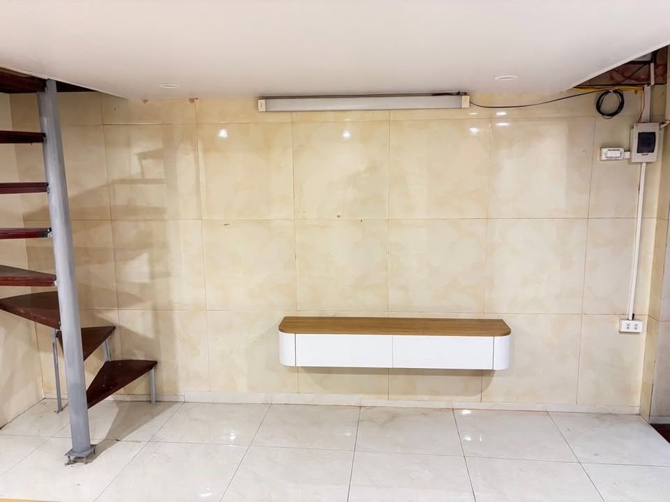 Nhà riêng Mai Hắc Đế 17m² giá 3.6 tỷ - Sổ đỏ chính chủ sẵn sàng giao dịch!