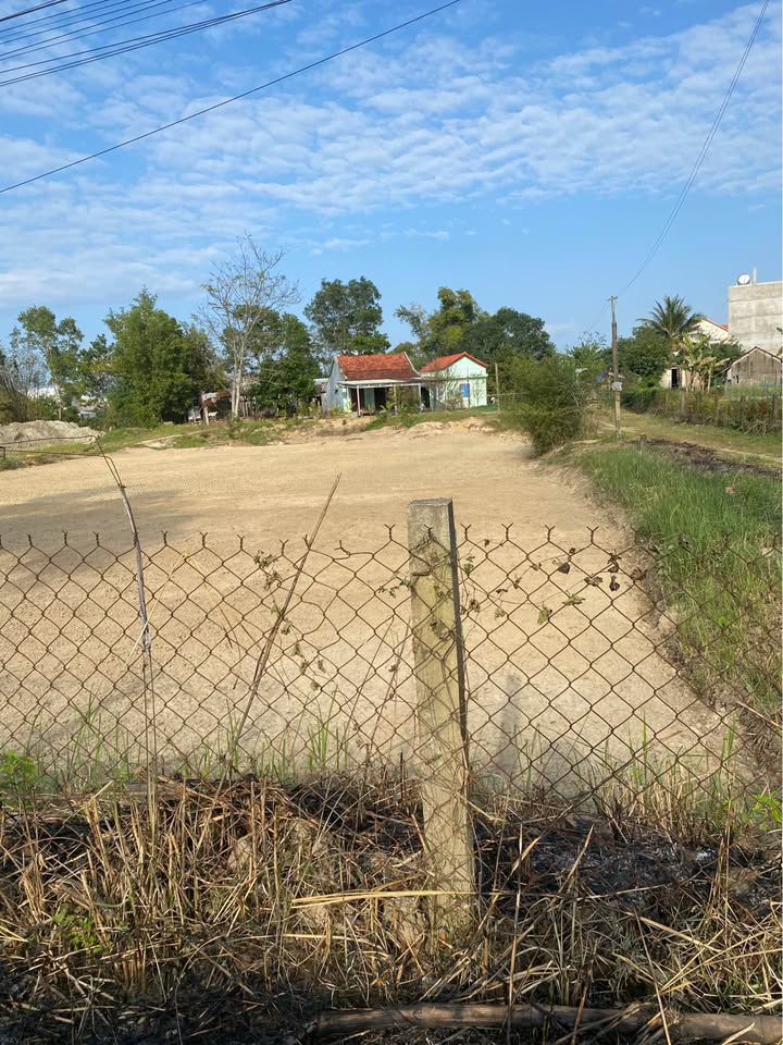 Đất nền Điện Nam Đông, Điện Bàn 320m² giá 3.5 tỷ - Đầu tư hấp dẫn!