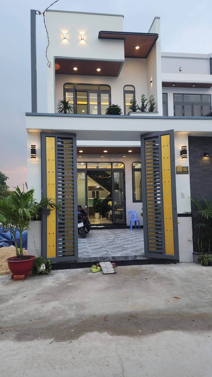 Nhà riêng 155m² tại ấp Rừng Dầu, Đức Hòa giá 3.35 tỷ - Phong thủy tốt hướng Đông!