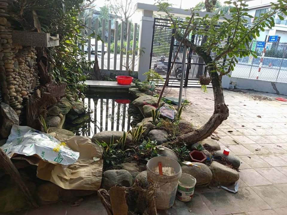 Cho thuê mặt bằng kinh doanh tại ngã tư Trần Thủ Độ 200m² - Vị trí đắc địa, dễ nhận diện!