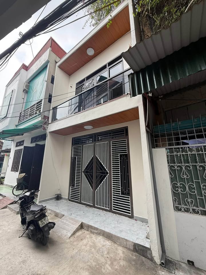 Nhà 2 tầng Nguyễn Huy Tự, Tân Bình 69m² giá 3 tỷ - Ngõ ô tô, sẵn sàng ở ngay!