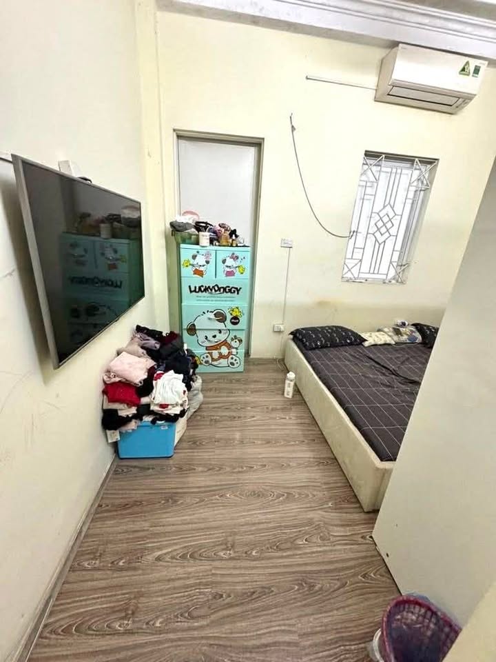 Nhà 24m² tại Ngõ Rộng, Quận Đống Đa giá 4 tỷ - Vị trí cực đẹp gần chợ sầm uất!