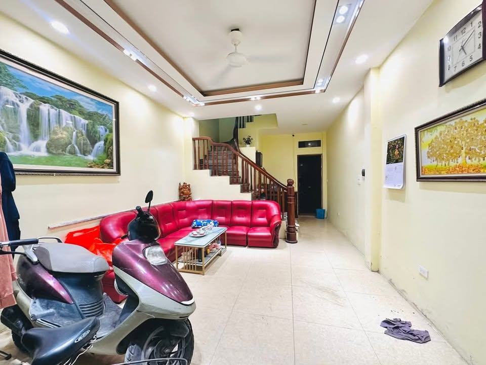 Nhà phố Nguyễn Đức Cảnh, 45m² giá 8 tỷ - Ô tô đỗ cửa, sẵn sàng vào ở!