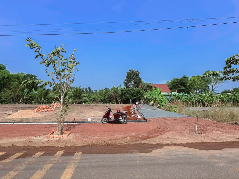 Đất mặt tiền đường Nhựa Bàu Trâm, Long Khánh 100m² giá chỉ 1.15 tỷ - Cơ hội đầu tư tuyệt vời!