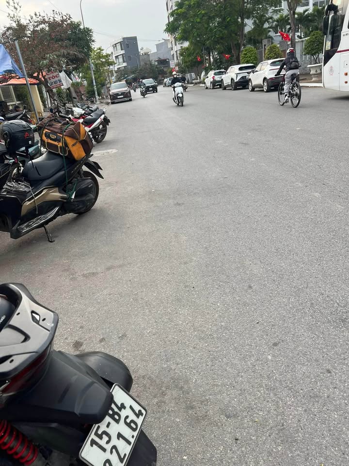 Đất mặt đường Lưu Úc Phù Liễn, 110m², giá 4.9 tỷ - Vị trí đắc địa cho kinh doanh!