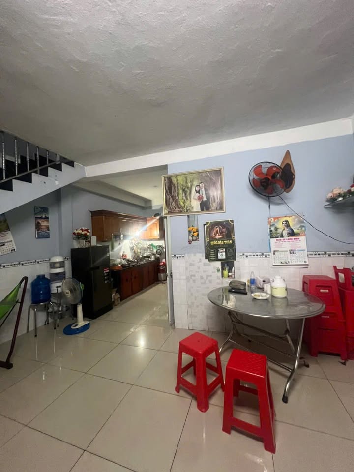 Nhà 1 trệt 1 lầu tại KP30 Long Bình, 56m² giá 1.25 tỷ - Chính chủ cần bán gấp!