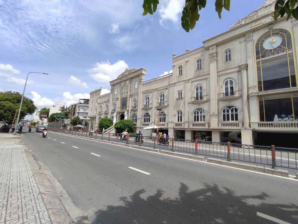 Nhà riêng Gò Vấp 140m² giá 14.5 tỷ - Ô tô vào tận nhà!