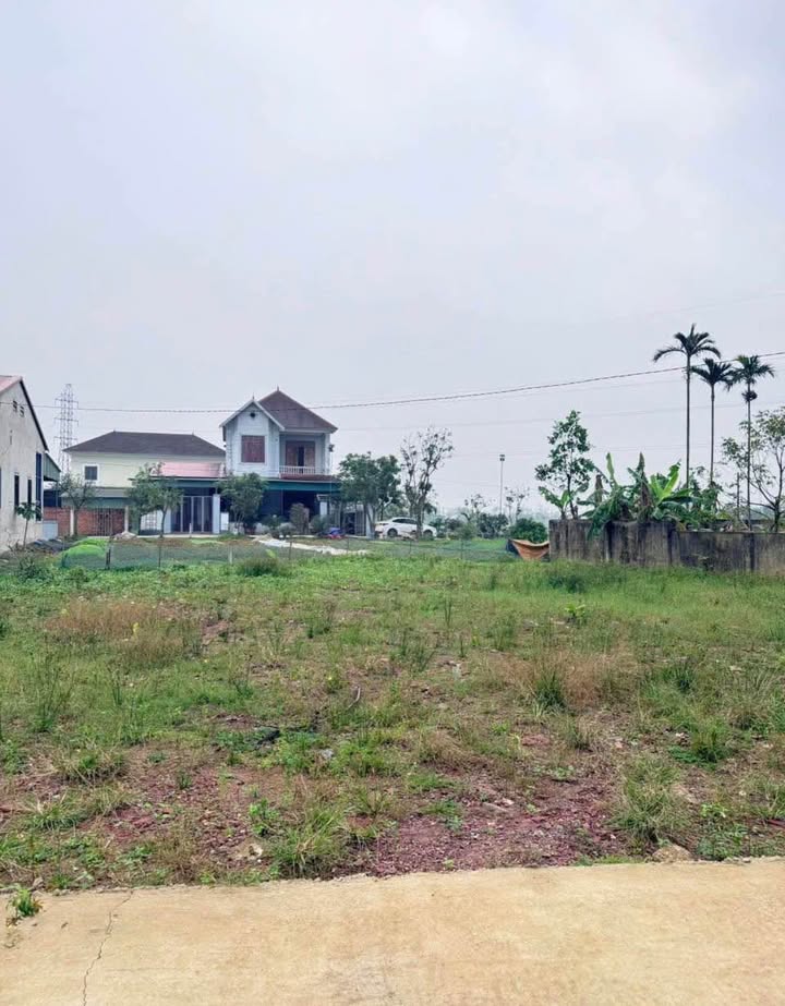 Đất nền Thạch Văn 6.18m² giá 1.3 tỷ - Lô đất đẹp, vị trí thuận lợi!