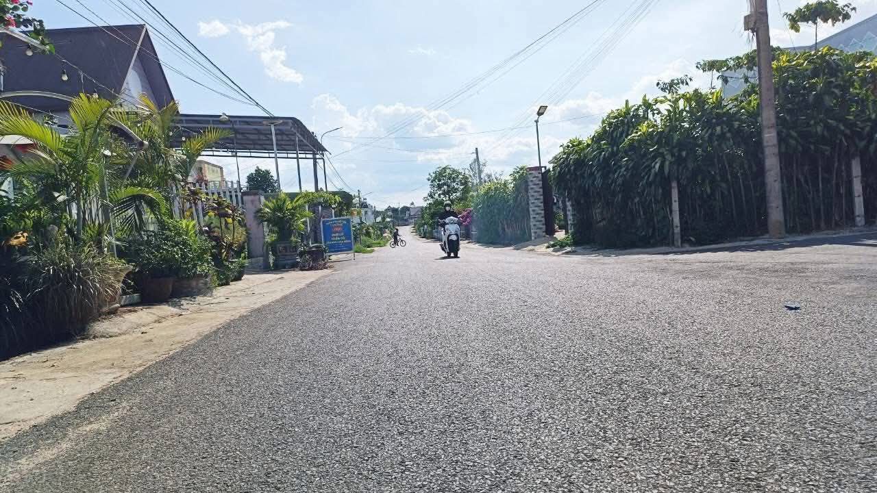 Bán đất hẻm 196 Lê Phụng Hiểu, Quận Hoàn Kiếm, 400m² - Đường nhựa lớn, giá chỉ 12 tỷ!