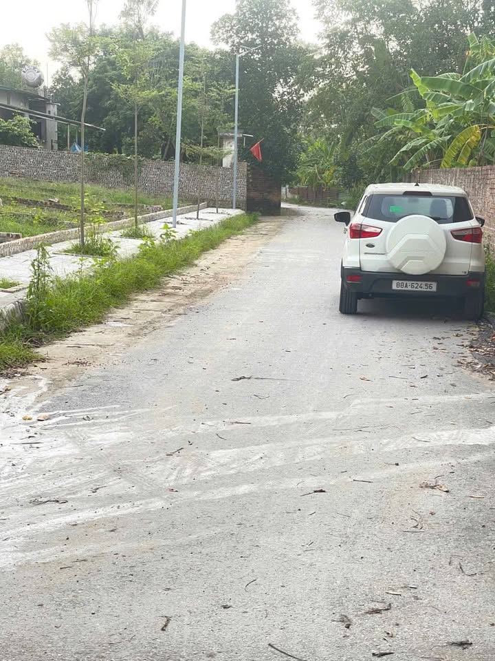 Đất nền 93m² Định Trung, Vĩnh Yên giá 1 tỷ - Đường ô tô tránh nhau