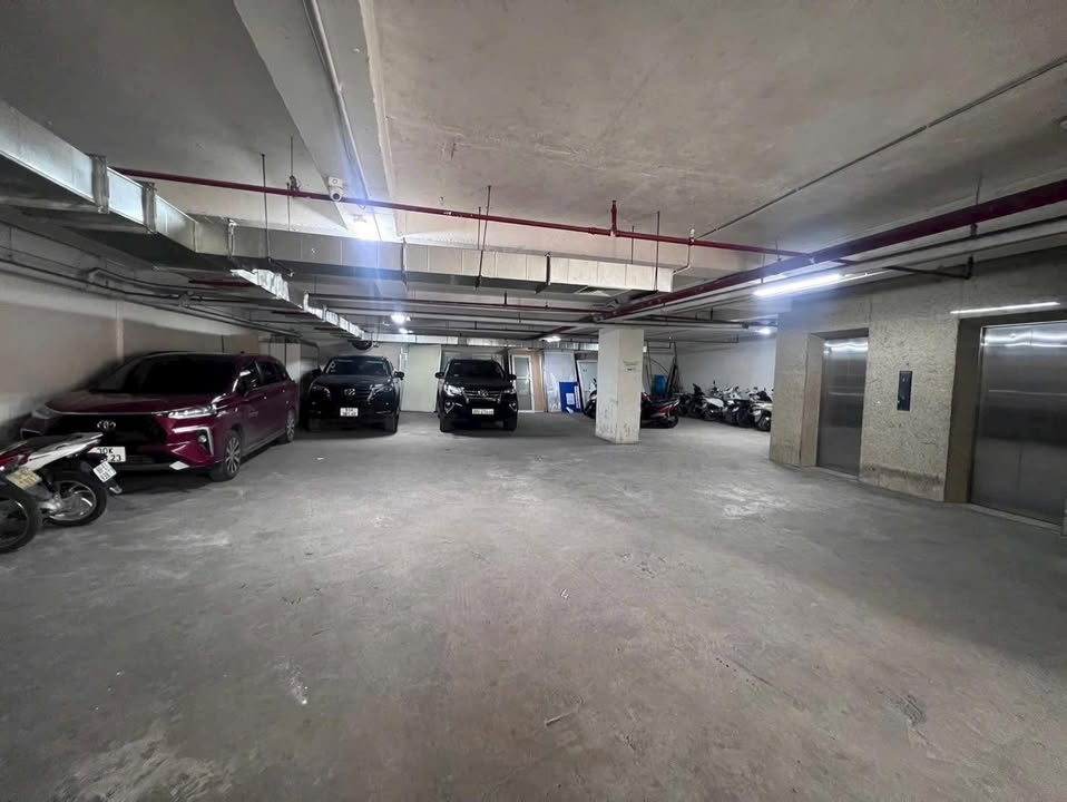 Mặt tiền văn phòng Thái Hà 410m² giá 240 tỷ - Đầu tư sinh lời ngay!