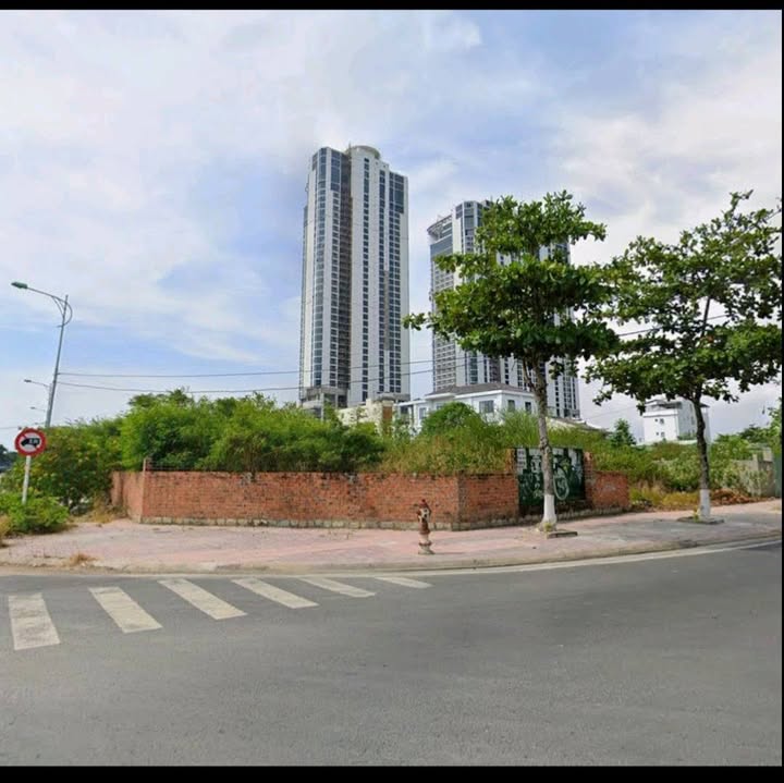 Lô đất góc 2 mặt tiền Phạm Văn Đồng, Vĩnh Hòa, 306.2m² - Giá tốt đầu tư!