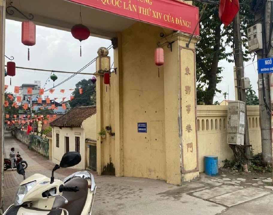 Đất nền Đông Ngạc - 60m² giá thỏa thuận - Sổ đỏ chính chủ, cách ô tô tránh một nhà!