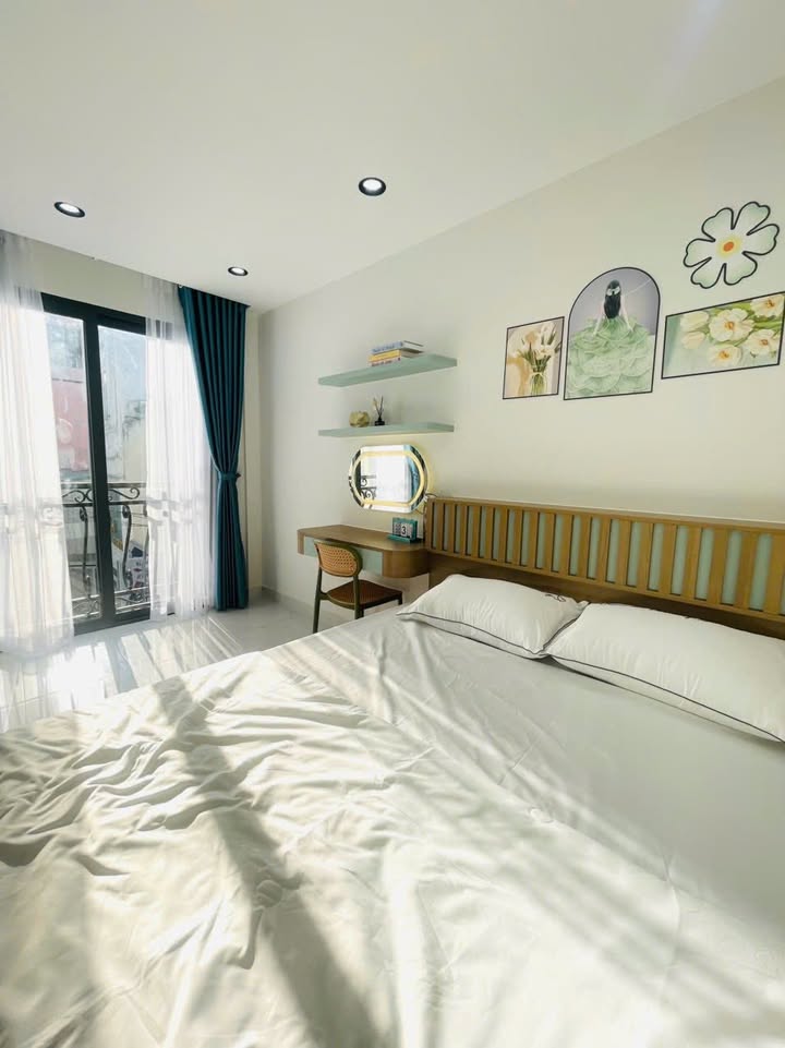 Nhà trung tâm Phú Nhuận 50m² giá 9 tỷ - Đúc kiên cố, ô tô vào tận nhà!