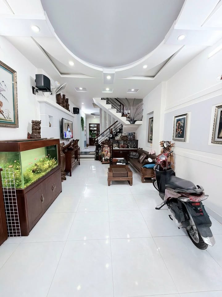 Nhà đẹp thiết kế hiện đại tại Hẻm xe hơi P.5 Bình Thạnh 60m² giá 12.9 tỷ - Sẵn sàng vào ở ngay!